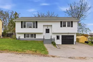 60 Rosedale Ave, Manchester, NH 03103 - Photo 2