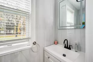 815 Central Ave, Dover, NH 03820 - Photo 8