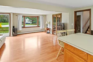 15 Lincoln St, Pelham, NH 03076 - Photo 10
