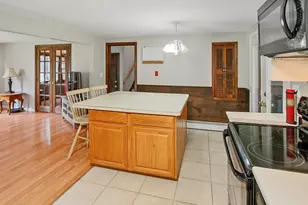 15 Lincoln St, Pelham, NH 03076 - Photo 6