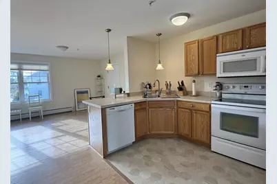 354 Manhattan Drive #11, Burlington, VT 05401 - Photo 6