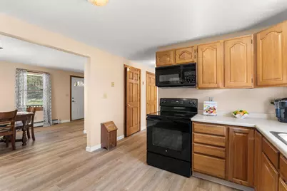 11 Jennifer Lane, Weare, NH 03281 - Photo 6