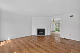 12 Wyndmere Dr, Londonderry, NH 03053 - Photo 4