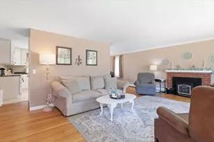 24 Souhegan Dr, Merrimack, NH 03054 - Photo 10