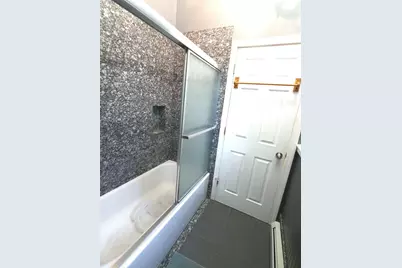 729 Pine Street, Manchester, NH 03104 - Photo 12