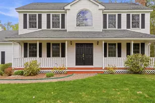 5 Van Buren Cir, Goffstown, NH 03045 - Photo 2
