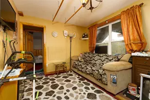 264 Chestnut St, Claremont, NH 03743 - Photo 26