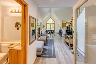 31 Pinehill Ln, Lincoln, NH 03251 - Photo 2