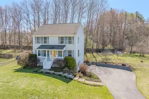19 Squire Dr, Somersworth, NH 03878 - Photo 1