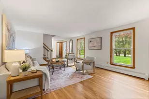 5 Wentworth Dr, Bedford, NH 03110 - Photo 4
