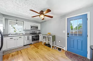 594 Dix St, Manchester, NH 03103 - Photo 10