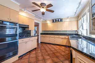 1391 Old N Main St, Laconia, NH 03246 - Photo 10