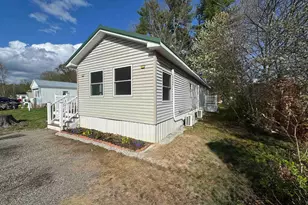 27 Mavis Ave, Rochester, NH 03867 - Photo 2
