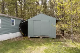 206 Friendship Ave, Pembroke, NH 03275 - Photo 4