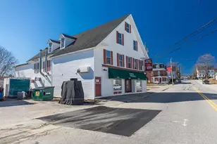 27 Carroll St, Pittsfield, NH 03263 - Photo 2