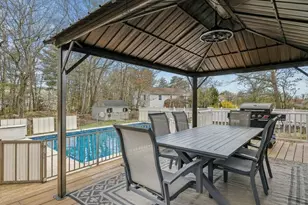 239 Wells St, Manchester, NH 03104 - Photo 26