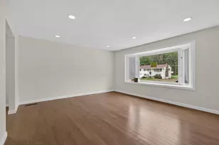 27 Townsend Ave, Salem, NH 03079 - Photo 14