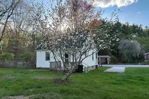 80 St Laurent St, Epping, NH 03042 - Photo 4