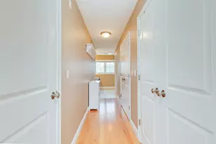 89 Woodview Way, Manchester, NH 03102 - Photo 28