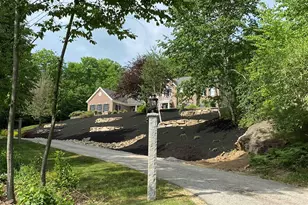 25 Ellison Dr, Bedford, NH 03110 - Photo 2