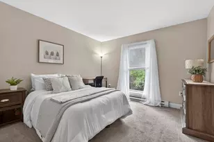92 Eastern Ave, Manchester, NH 03104 - Photo 6
