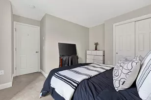 92 Eastern Ave, Manchester, NH 03104 - Photo 10