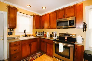 348 Champlain St, Berlin, NH 03570 - Photo 4