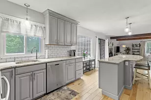 23 Hitching Post Ln, Bedford, NH 03110 - Photo 14