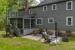 23 Hitching Post Ln, Bedford, NH 03110 - Photo 8
