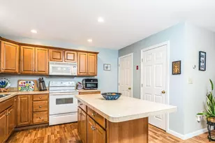 9 Vetter Ln, Rochester, NH 03867 - Photo 6