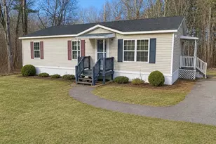 47 Campbell Dr, Salem, NH 03079 - Photo 2