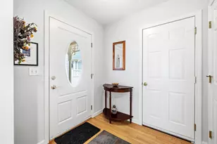 579 Sagamore Ave, Portsmouth, NH 03801 - Photo 2