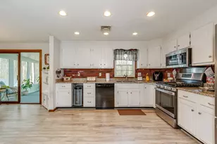 11 Mathew Dr, Merrimack, NH 03054 - Photo 14