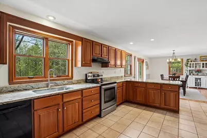 35 Haynes Road, Deerfield, NH 03037 - Photo 2