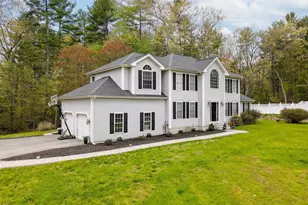 14 Cheshire Ct, Londonderry, NH 03053 - Photo 2