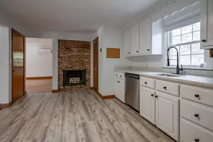 54 Towle Rd, Chester, NH 03036 - Photo 8
