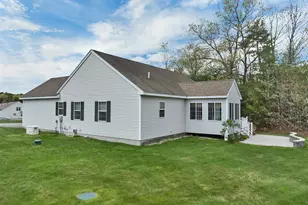 20 Brookview Rd, Windham, NH 03087 - Photo 2