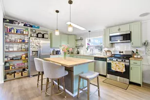 1 Longwood Ln, Merrimack, NH 03054 - Photo 8