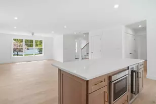 68 Farmington Rd, Nashua, NH 03060 - Photo 14