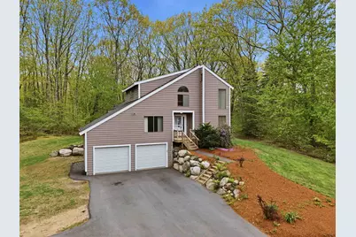35 Pilgrim Circle, Hampstead, NH 03826 - Photo 1