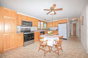 58 Sherwood Dr, Hooksett, NH 03106 - Photo 6