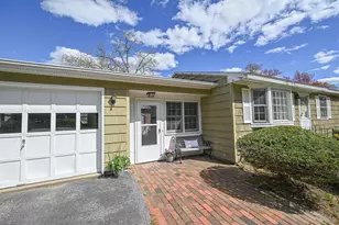 58 Sherwood Dr, Hooksett, NH 03106 - Photo 4