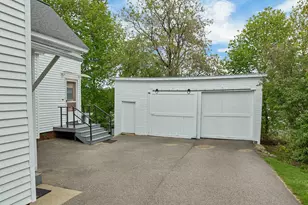 82 Summer St, Laconia, NH 03246 - Photo 8