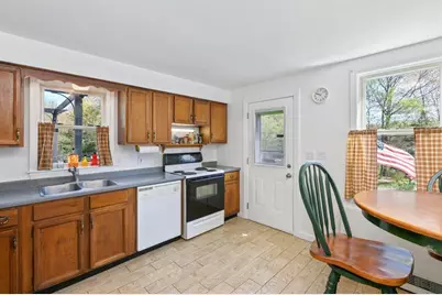 39 Prescott Road, Raymond, NH 03077 - Photo 6