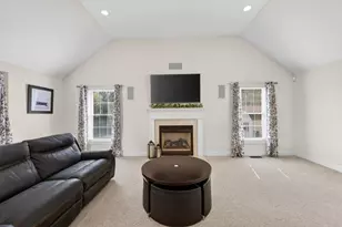 5 Cobblestone Rd, Pelham, NH 03076 - Photo 12