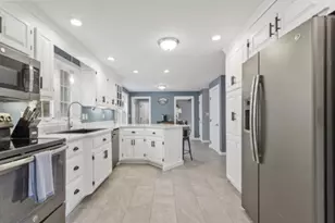 32 Amberwood Dr, Atkinson, NH 03811 - Photo 20