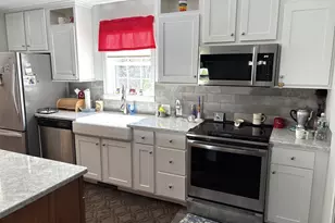 82 Country Wy, North Berwick, ME 03906 - Photo 4