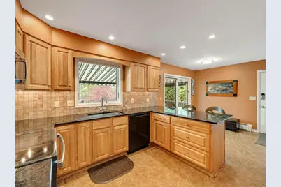 2 Iris Street, Essex, VT 05452 - Photo 24