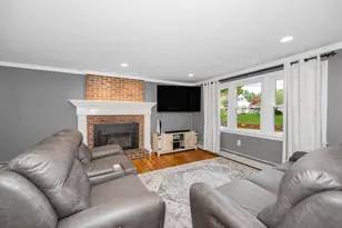 9 Sunrise Dr, Hudson, NH 03051 - Photo 10