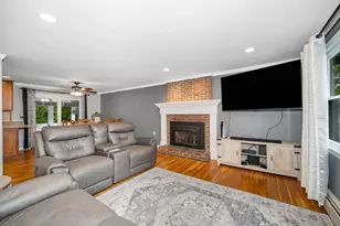 9 Sunrise Dr, Hudson, NH 03051 - Photo 8